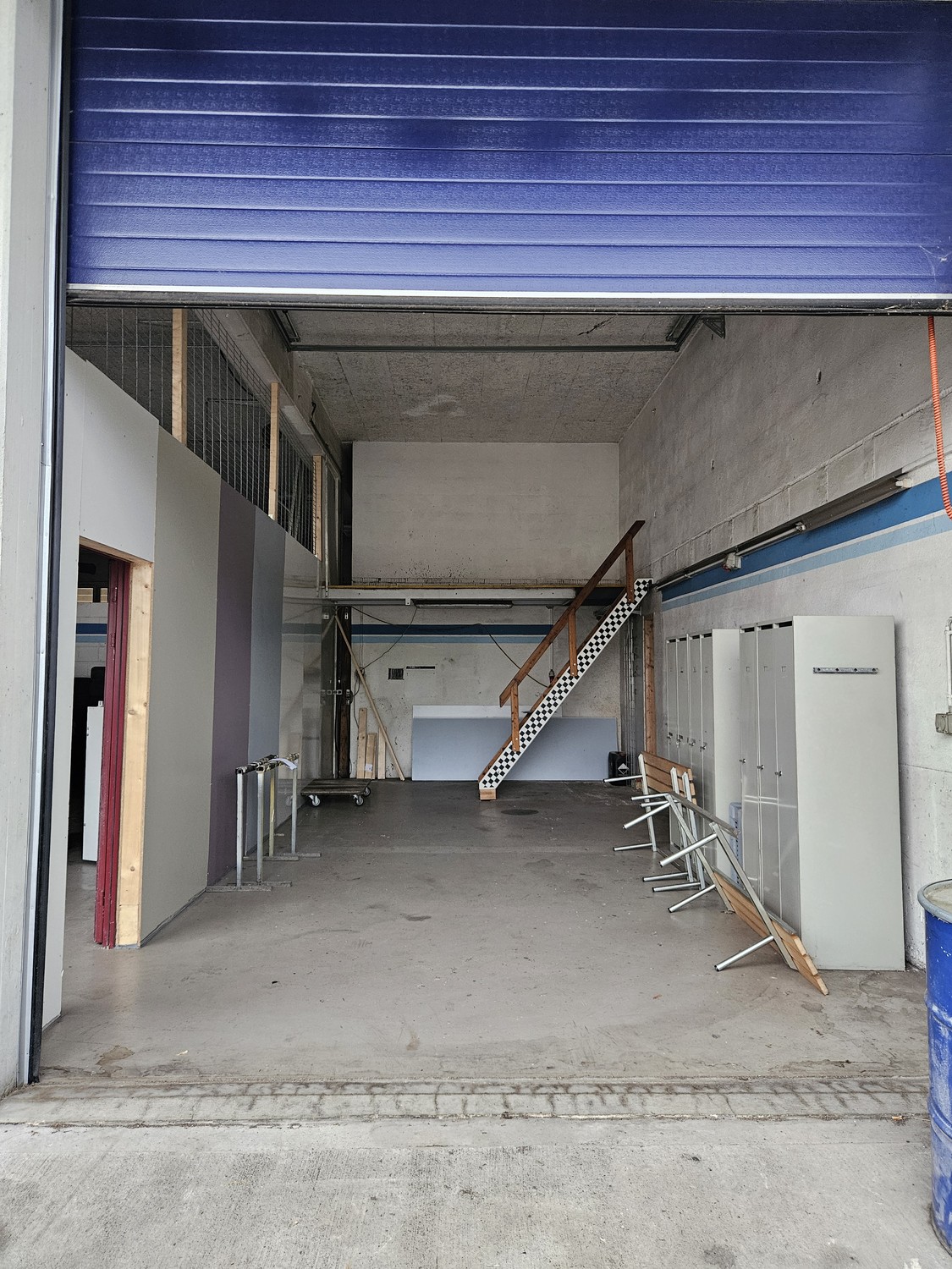 80m² commercial