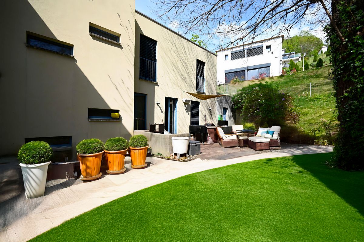 6 rooms single house