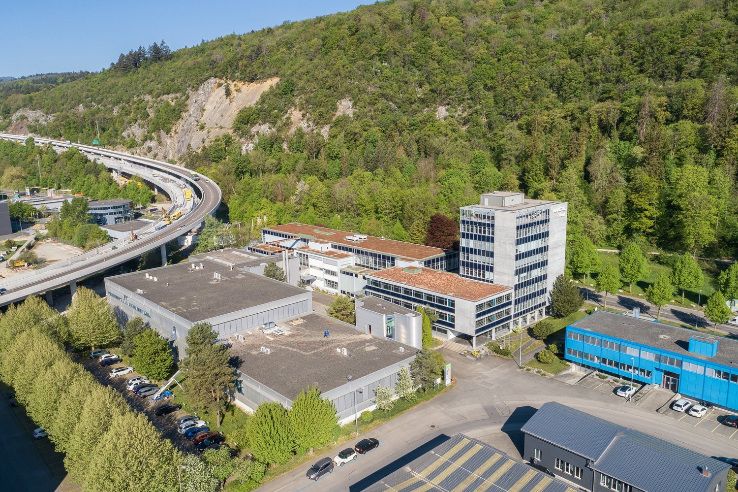 349m² office