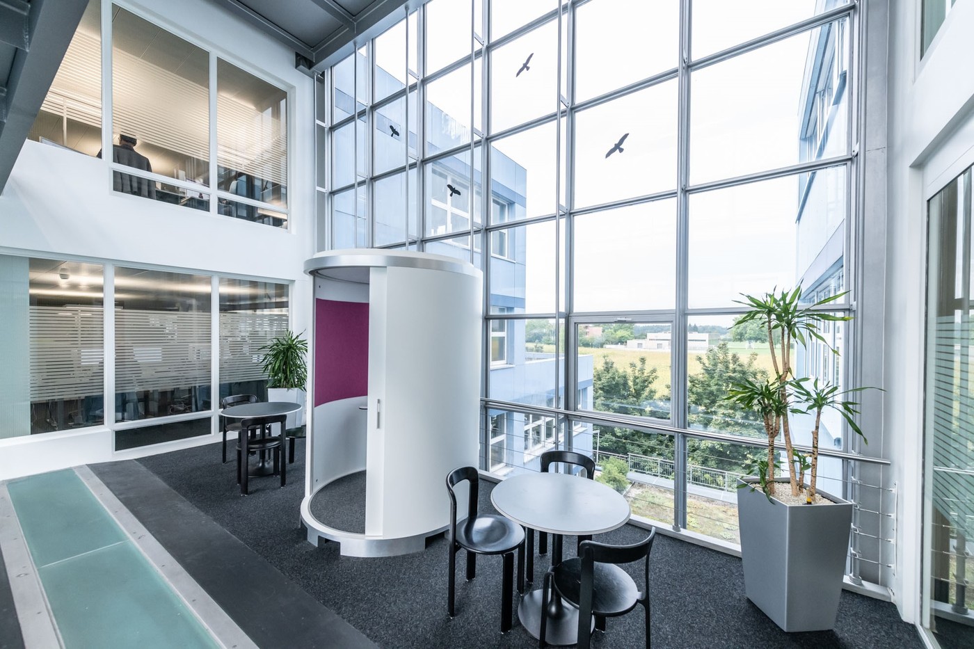 12000m² office
