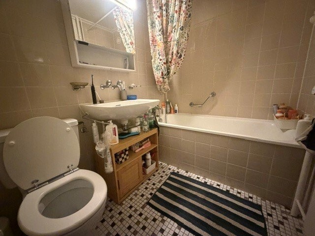 5 rooms apartment