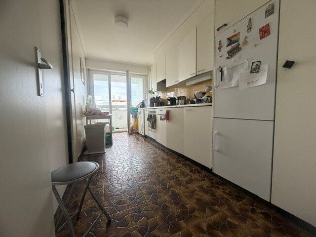 5 rooms apartment