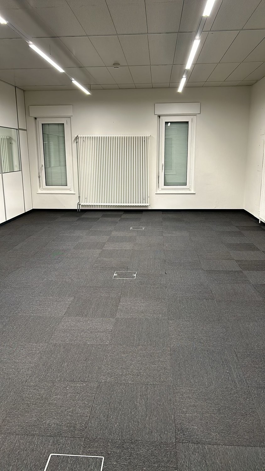 216m² office
