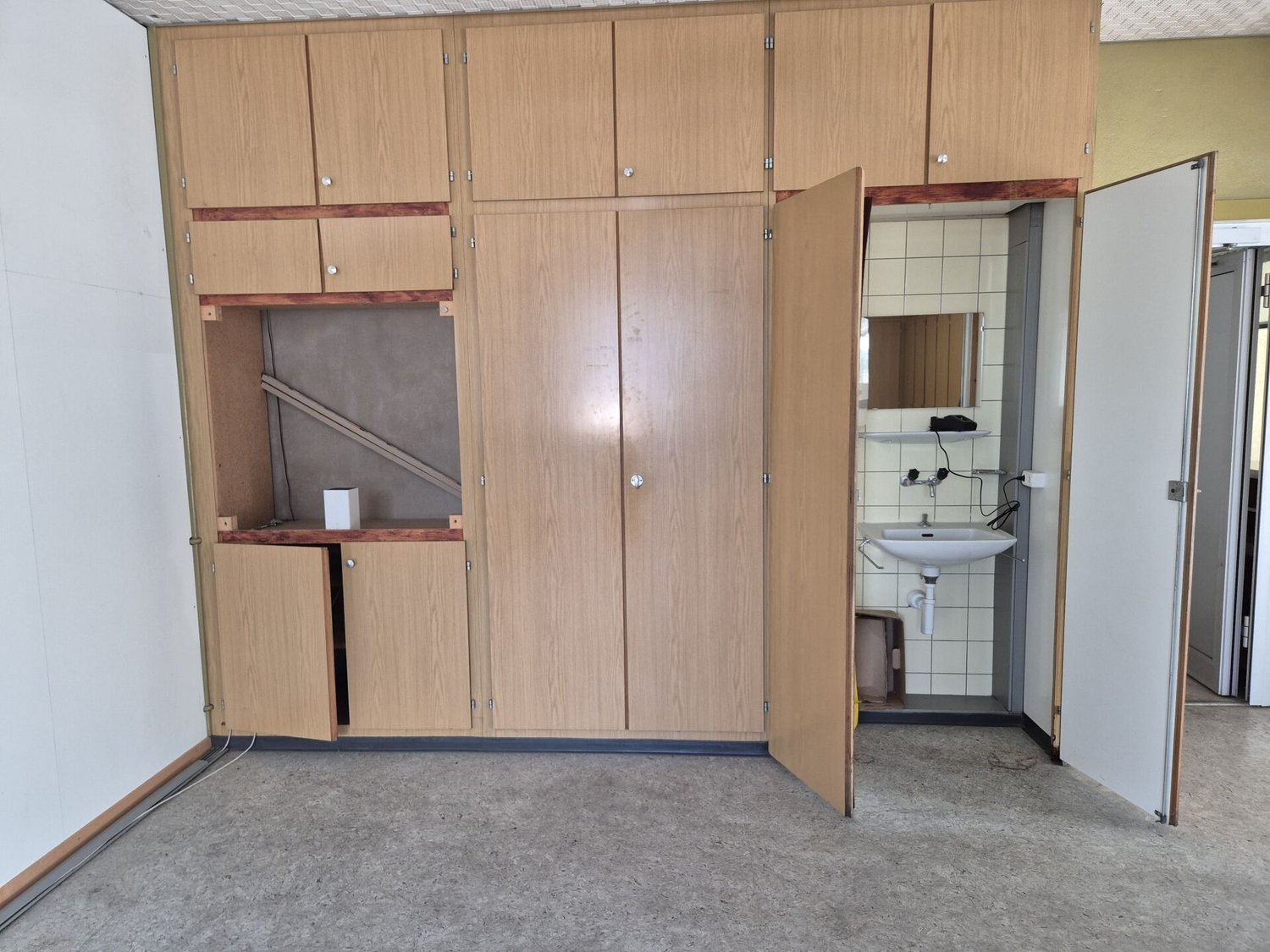 160m² office