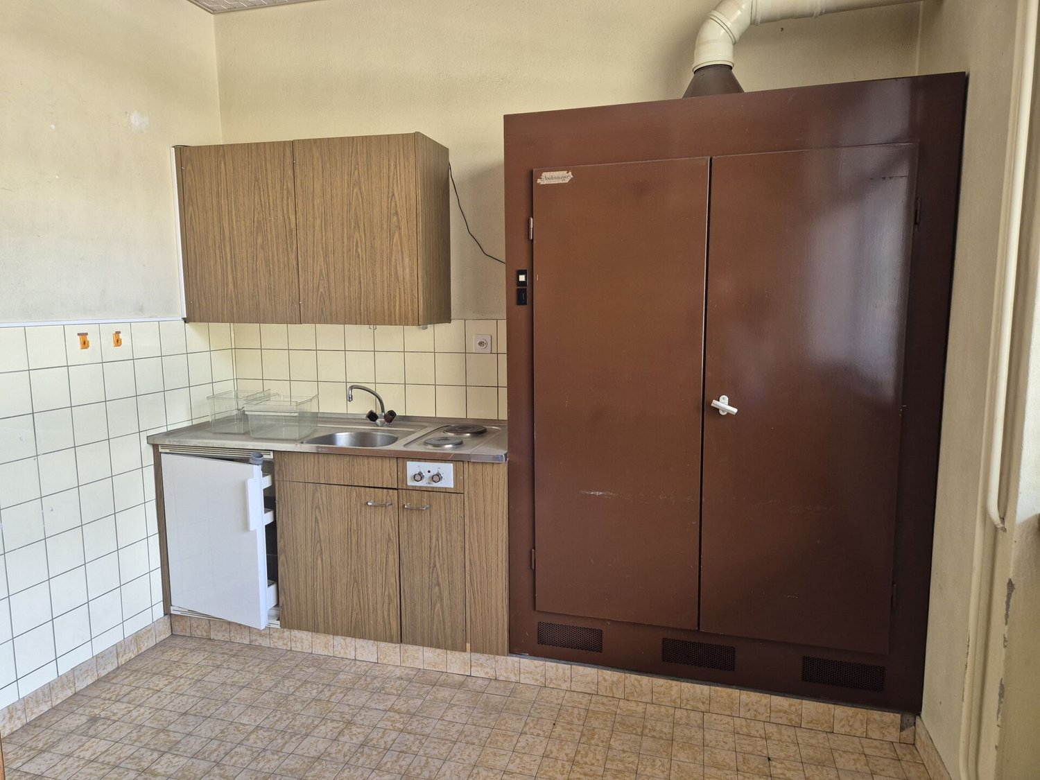 160m² office