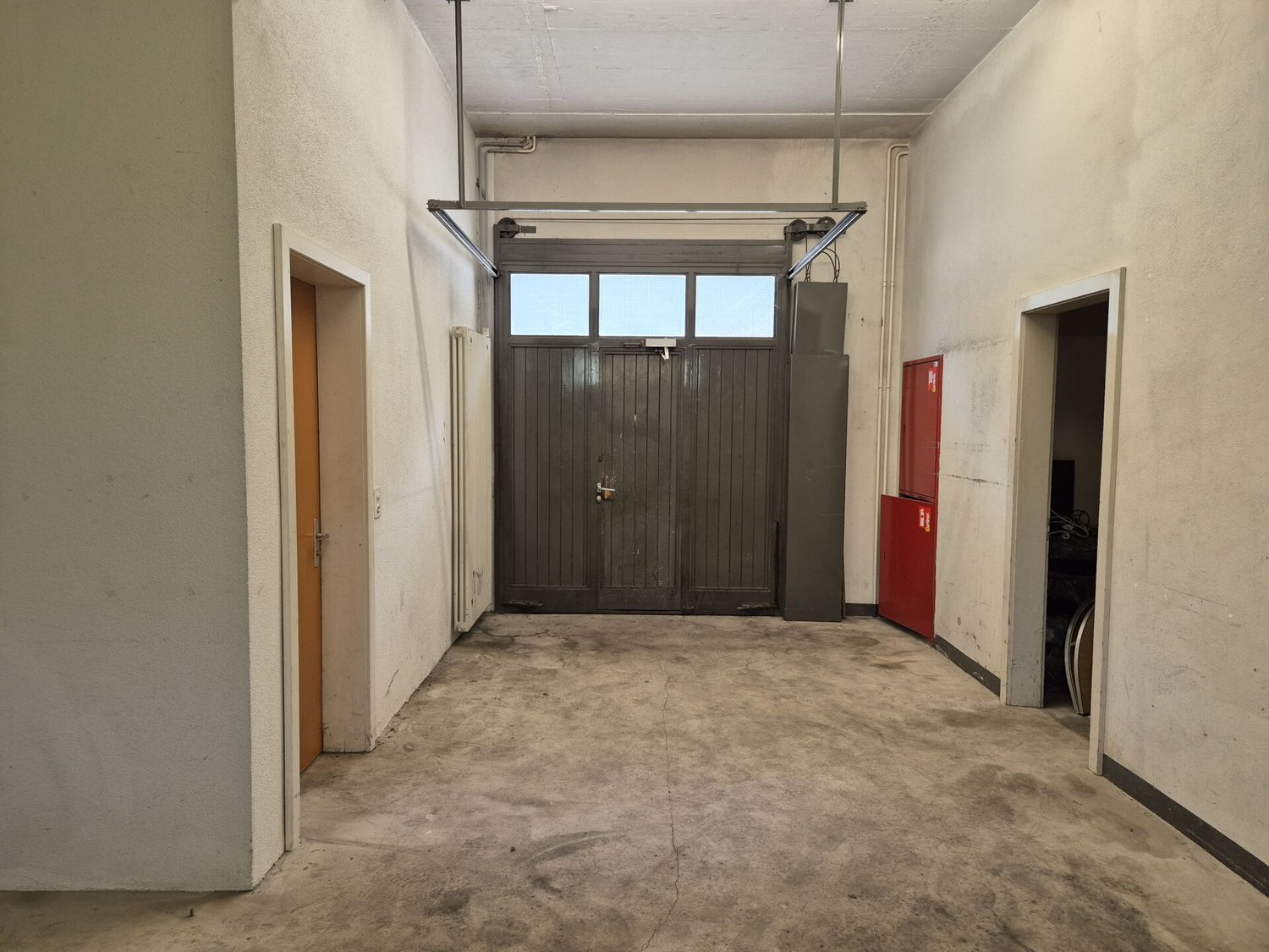 160m² office