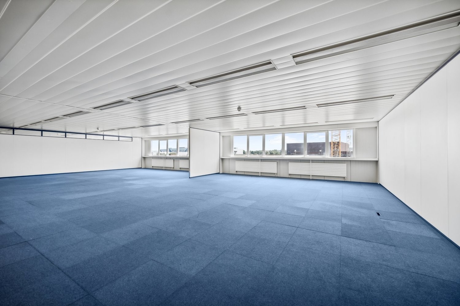 815m² office