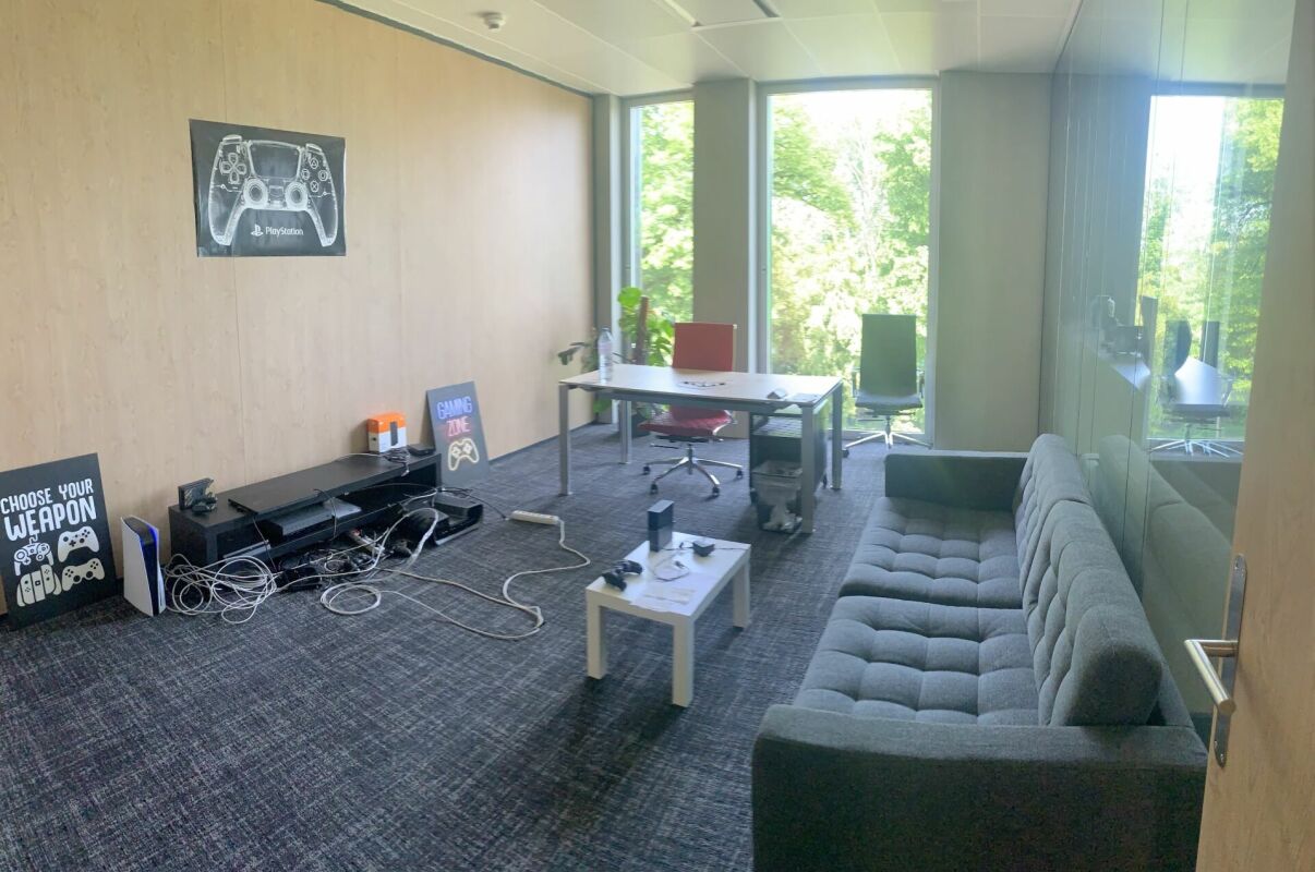 450m² office