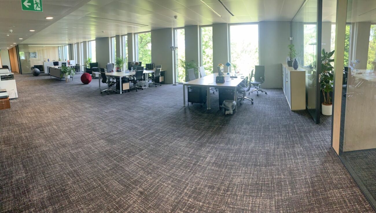 450m² office