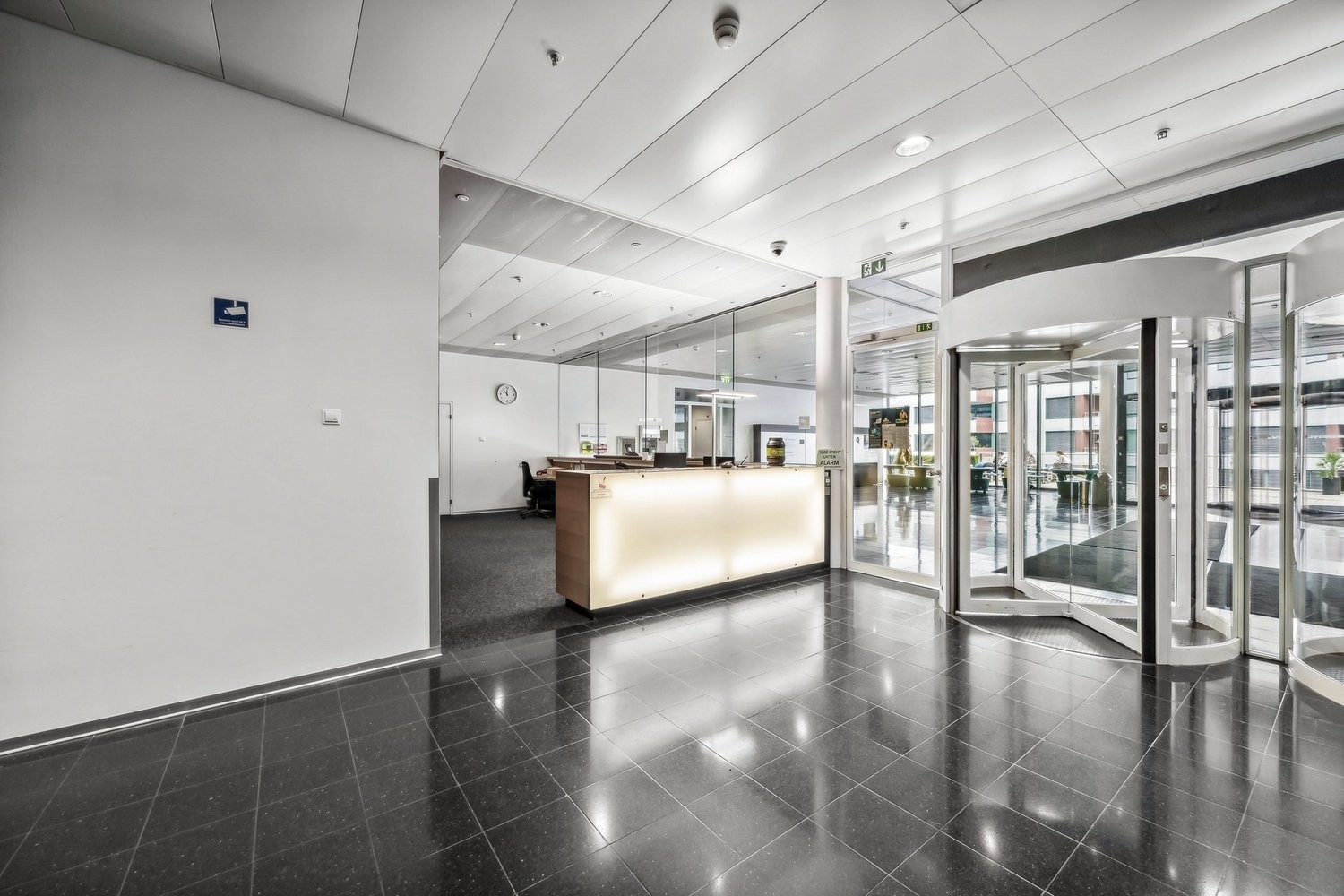 3500m² office