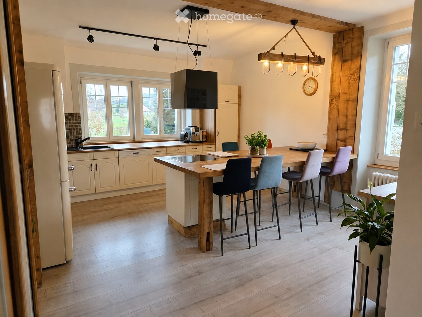 5 rooms apartment