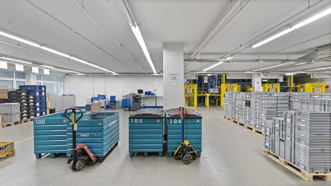 200m² commercial