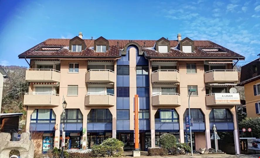 79m² commercial