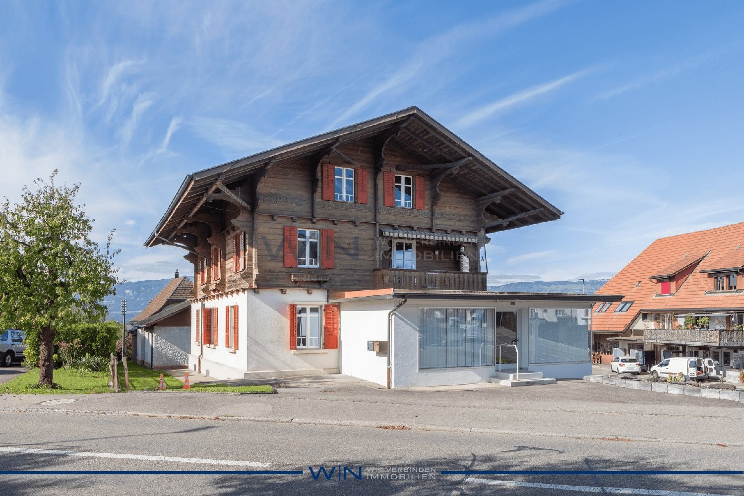 9 ½ pièces maison multifamiliale