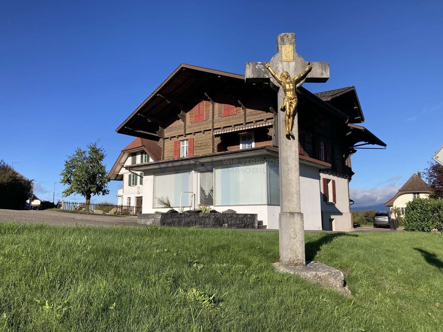 9 ½ pièces maison multifamiliale