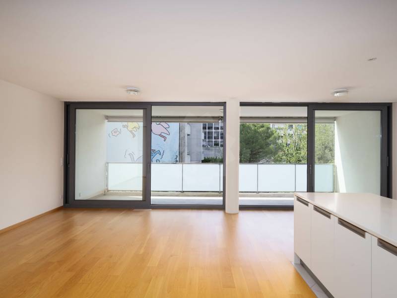5 rooms apartment