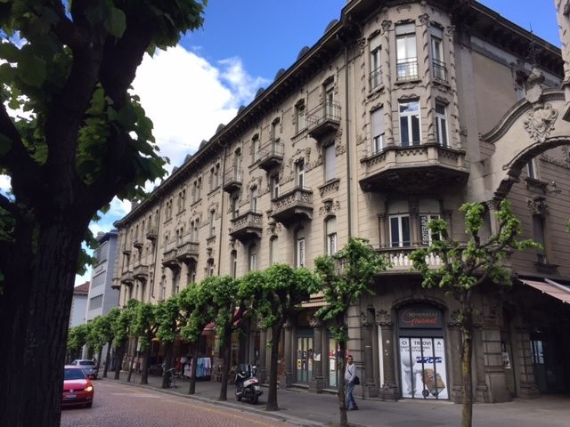 142m² office