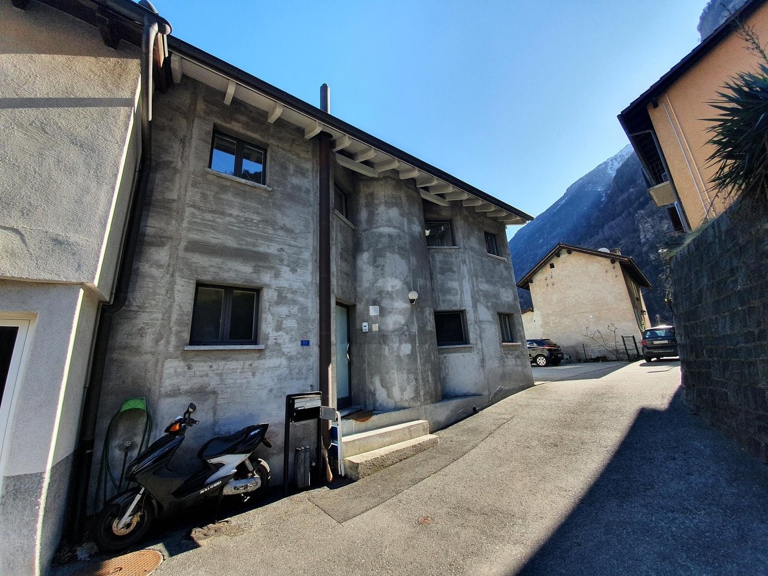 5 rooms single house