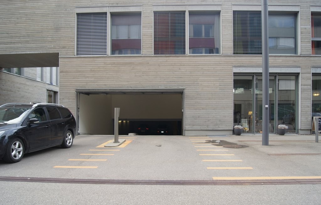 Posto auto coperto per biciclette
