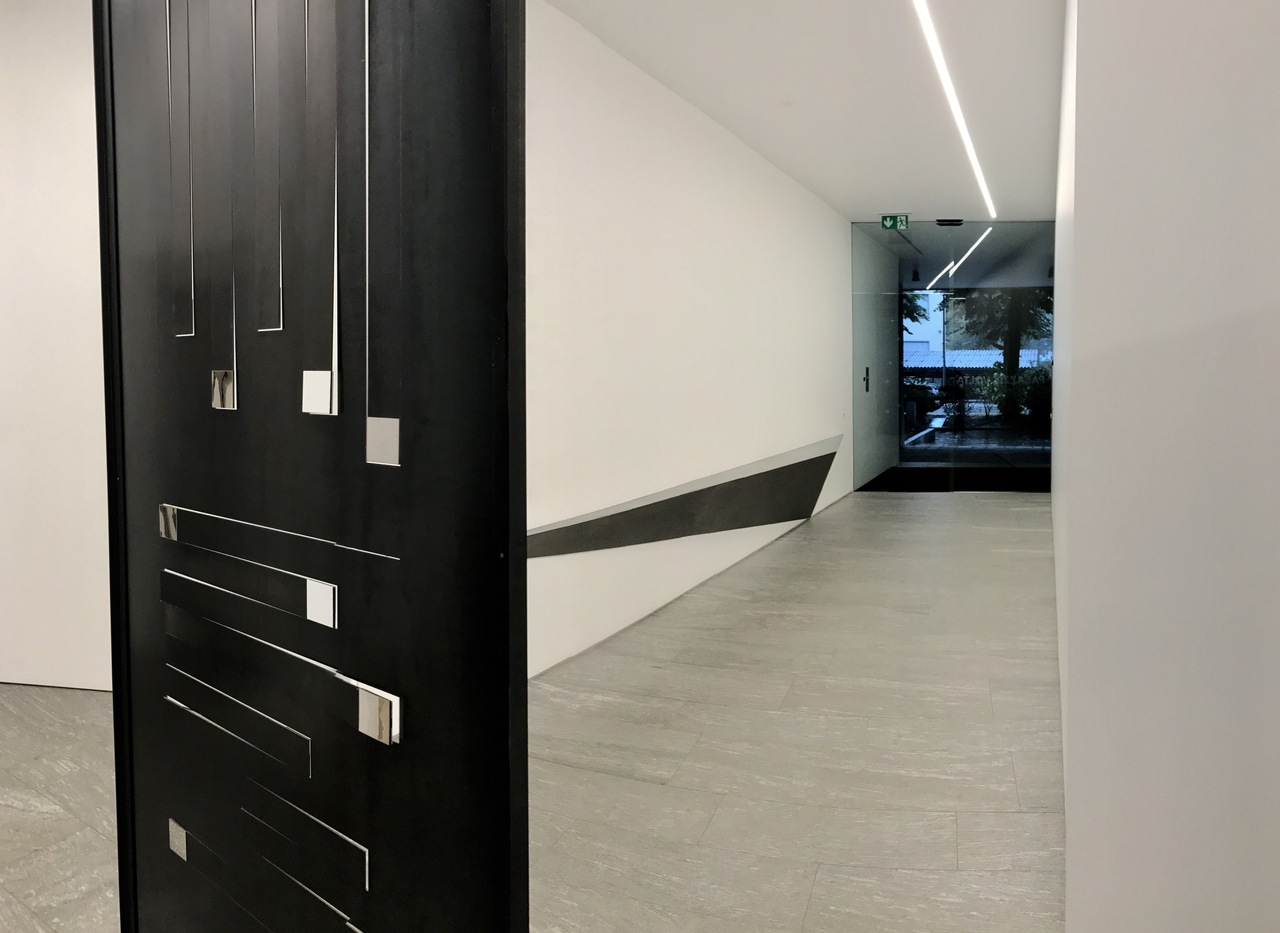 440m² office