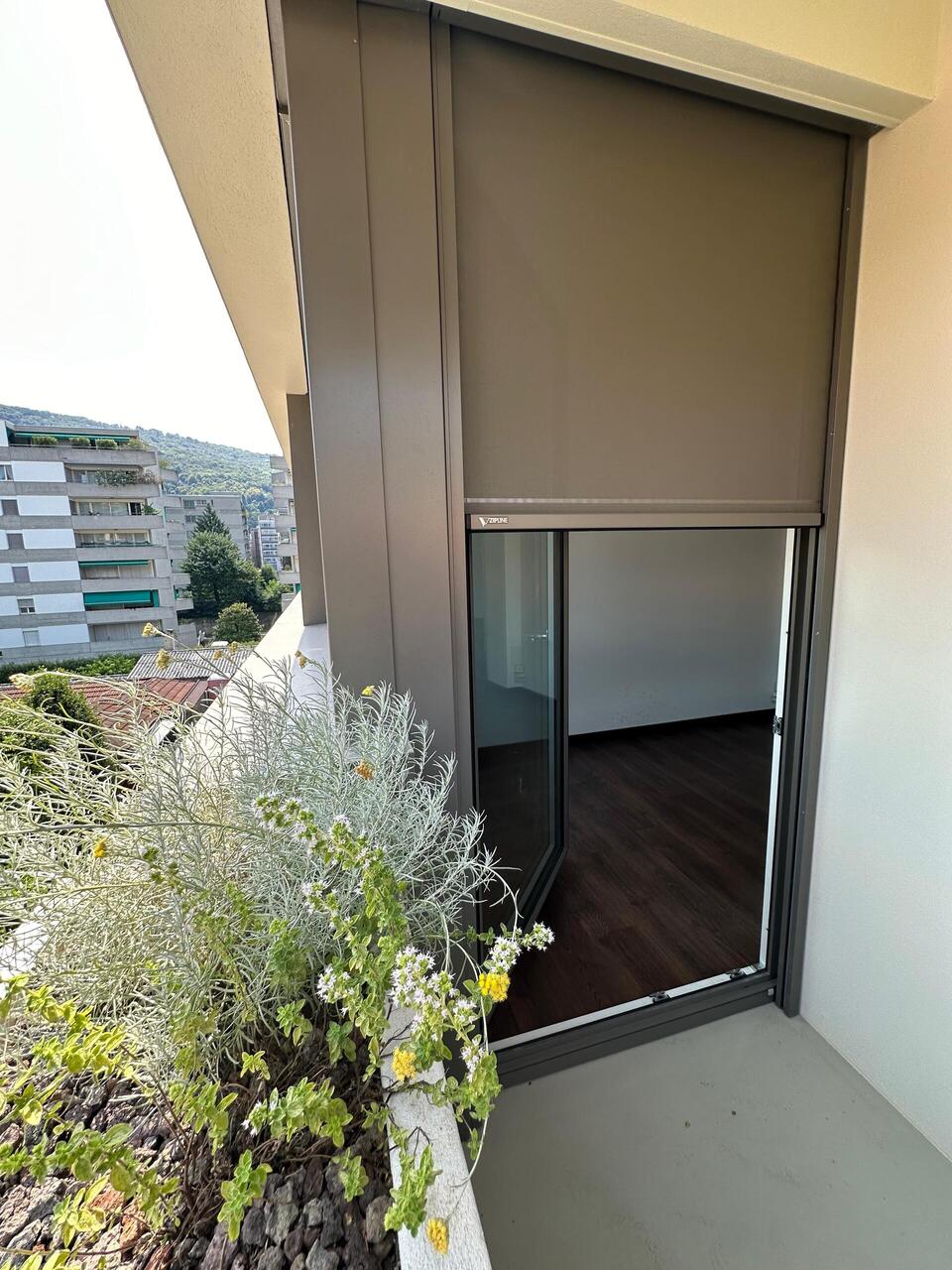 440m² office
