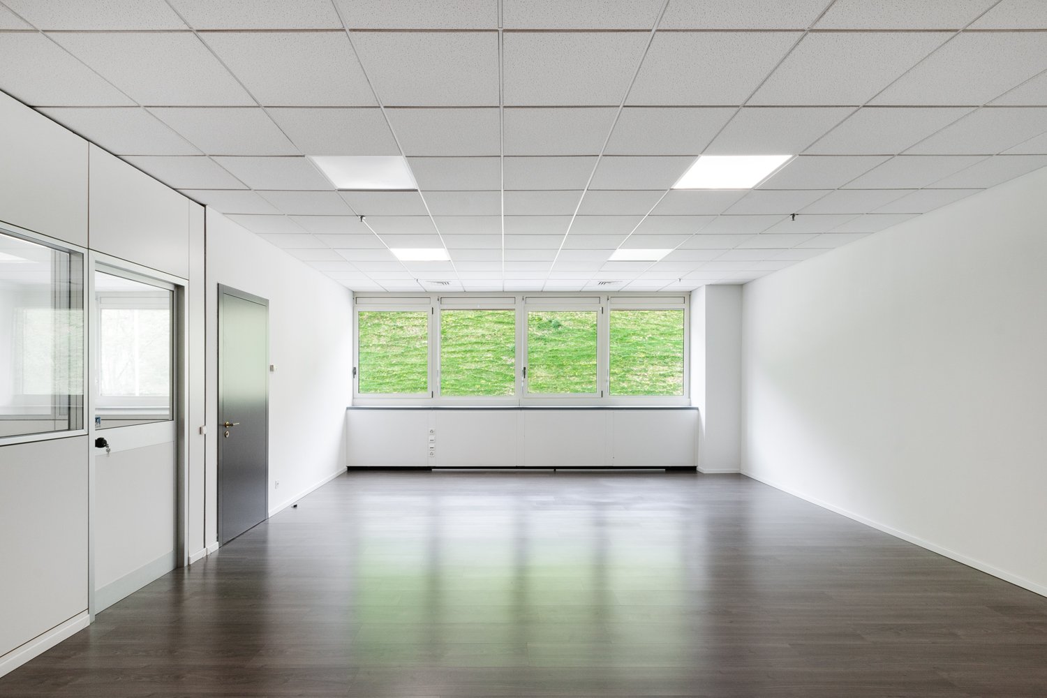 233m² office