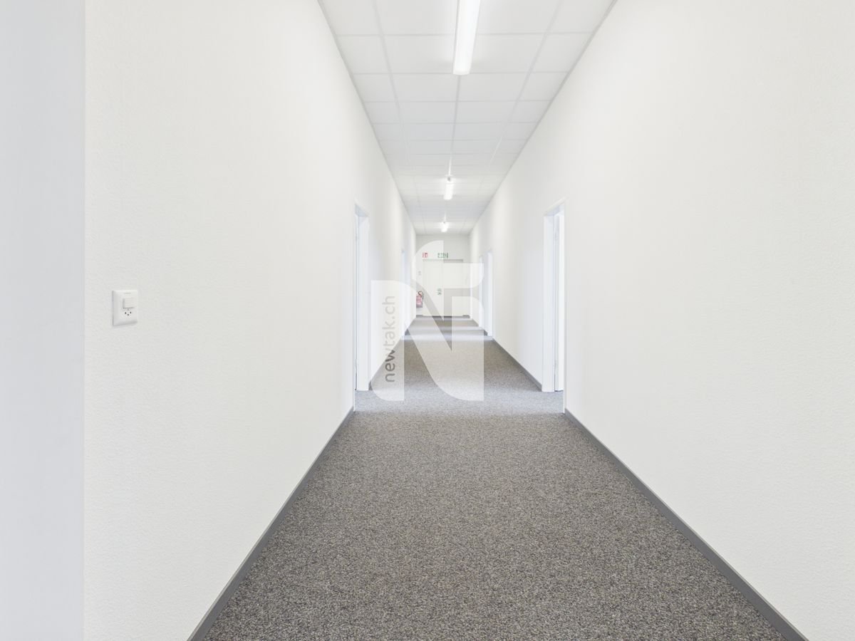 400m² office
