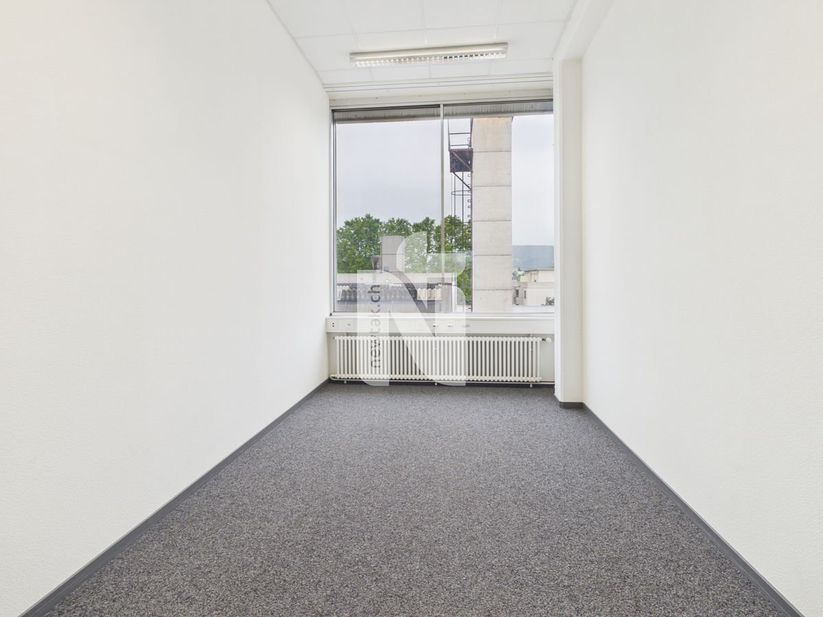400m² office