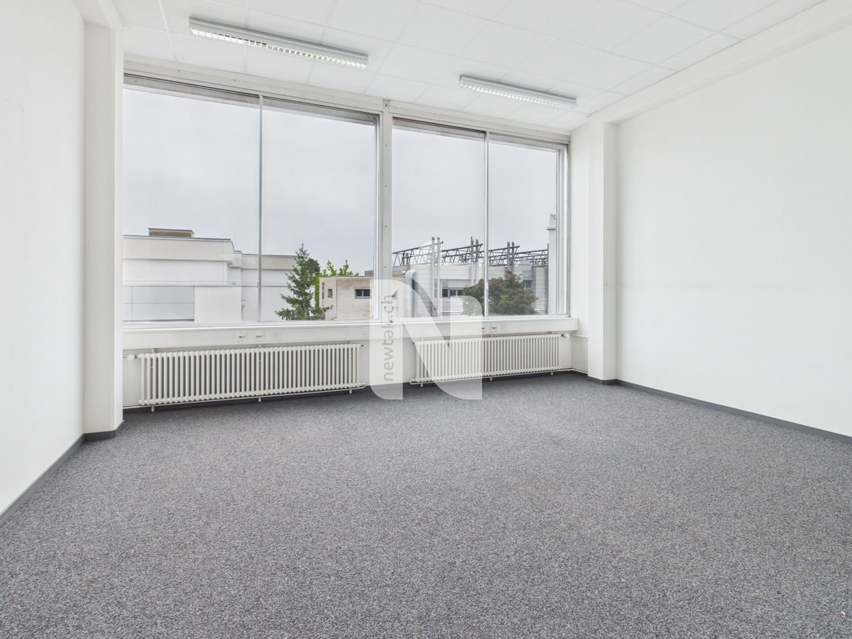 400m² office