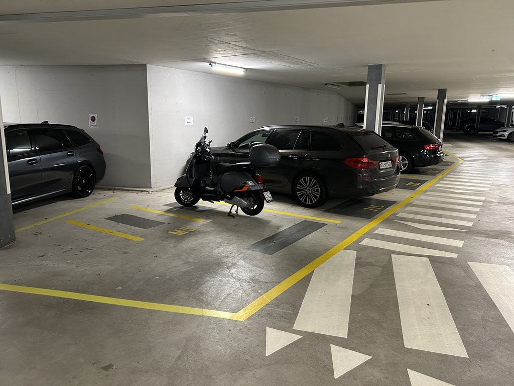 Posti auto coperti per biciclette