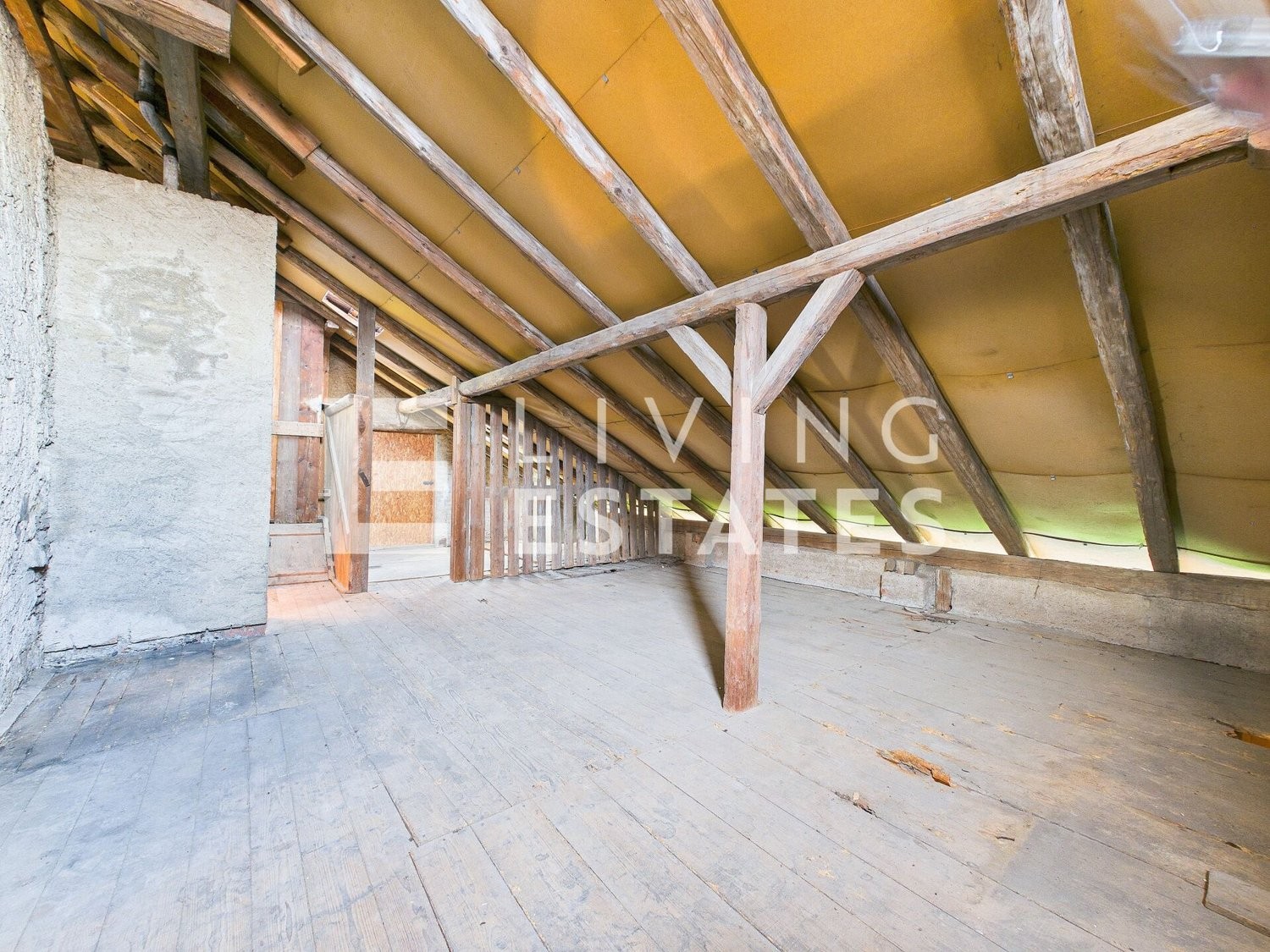 8 rooms farm house