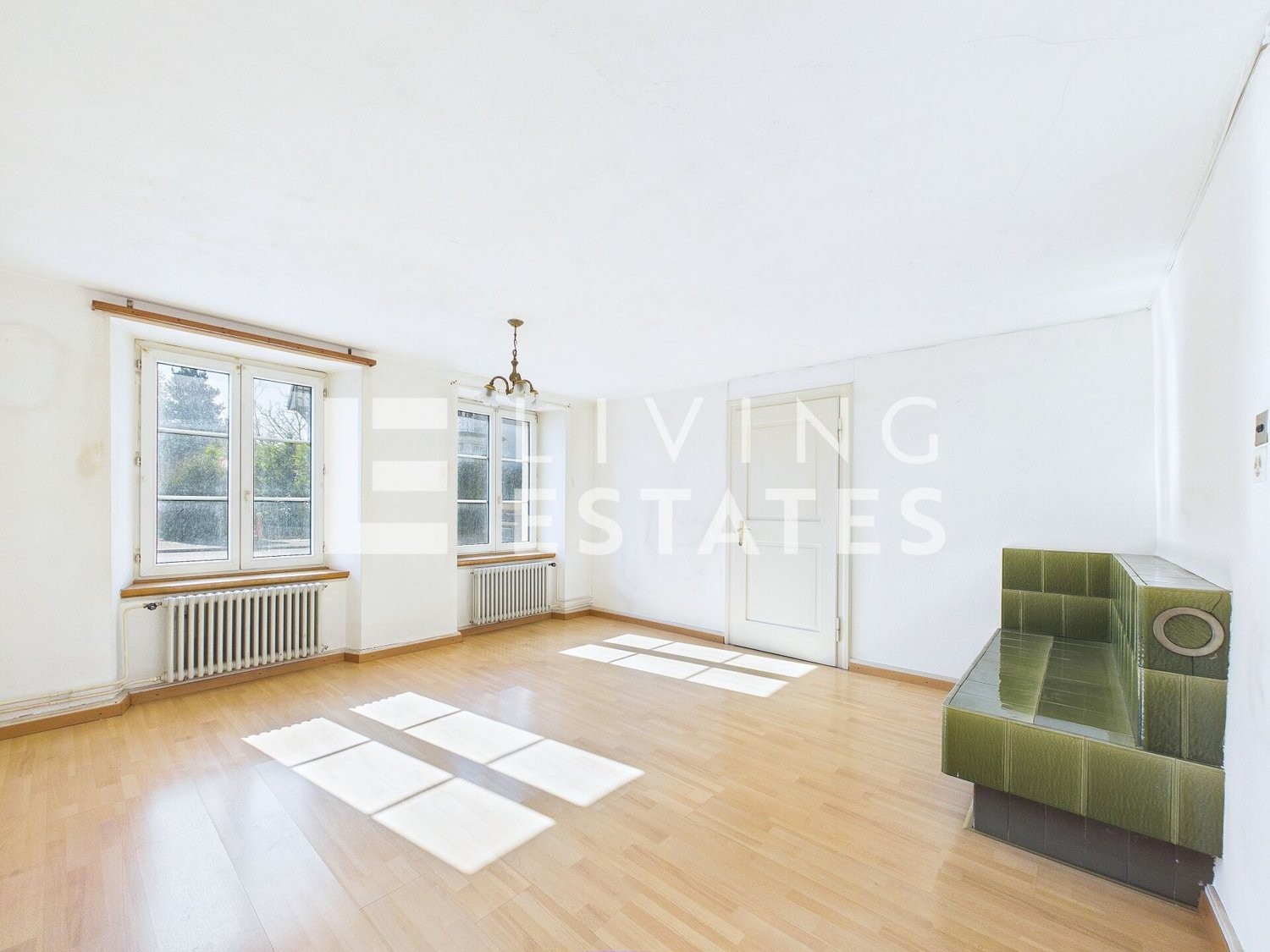 8 rooms farm house
