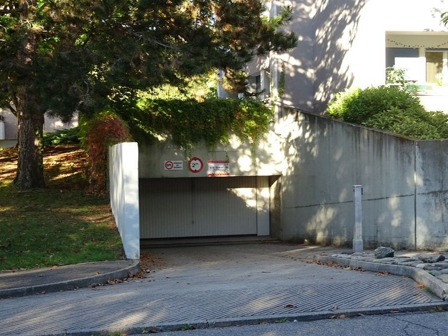 Single garage