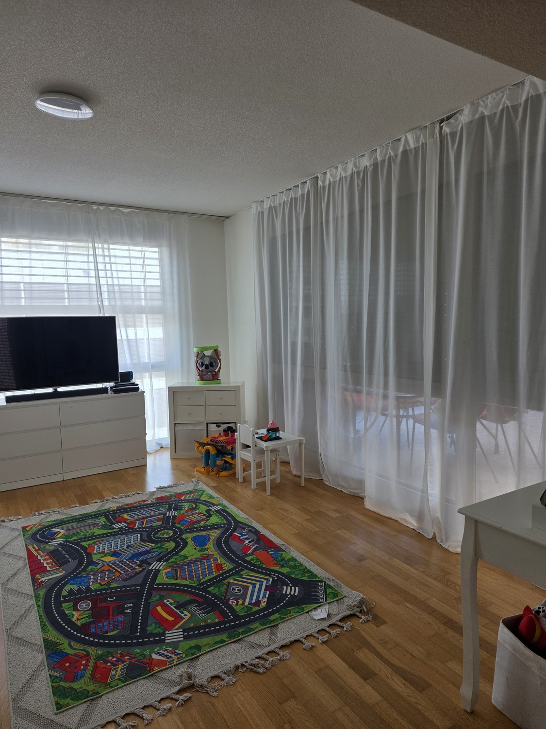 5 rooms apartment