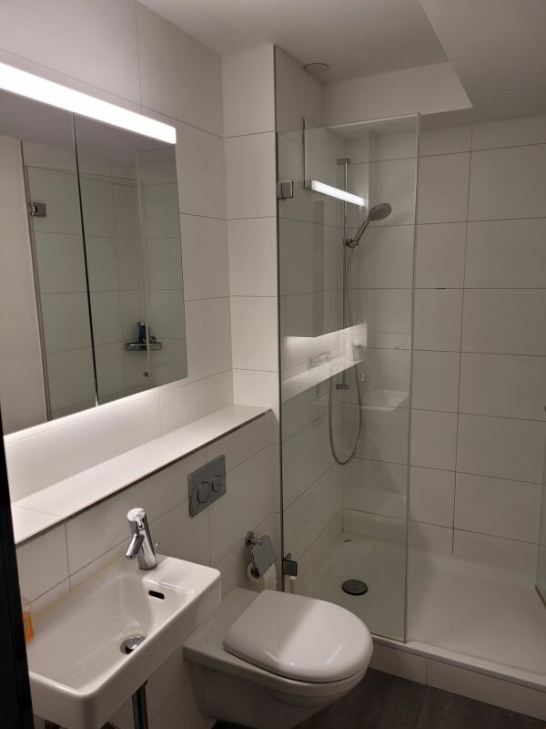 32m² storage room