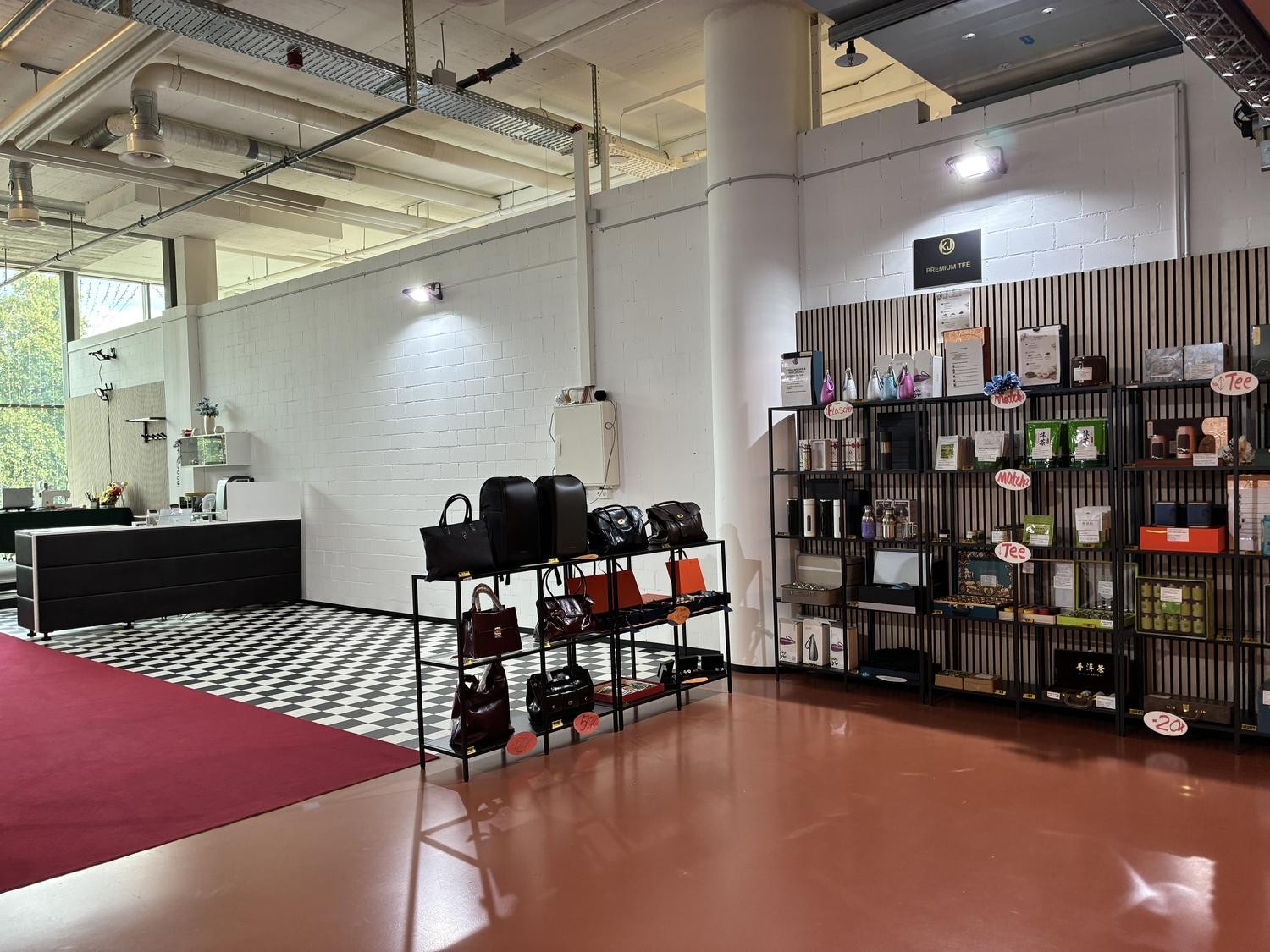 125-125m² commercial
