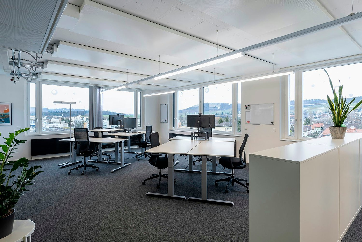 426m² office
