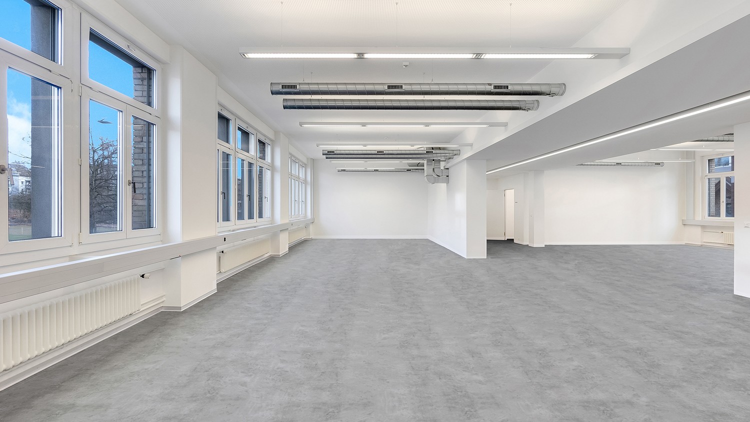 239m² office