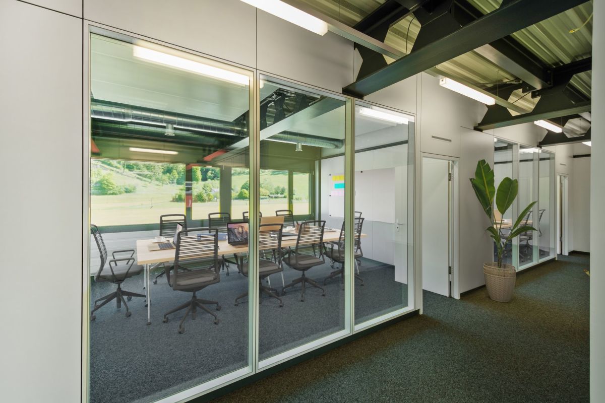 22m² office