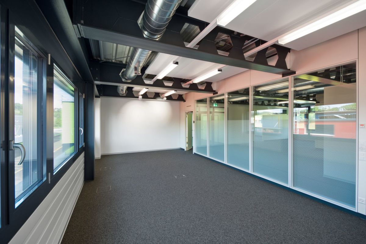 22m² office