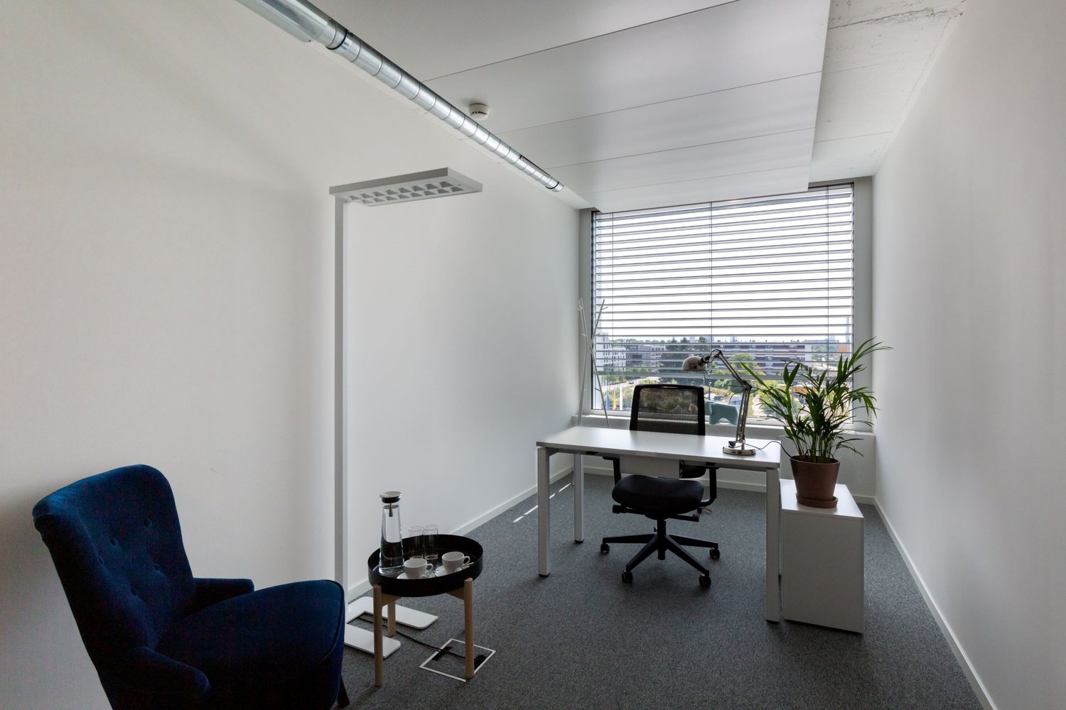 50m² office