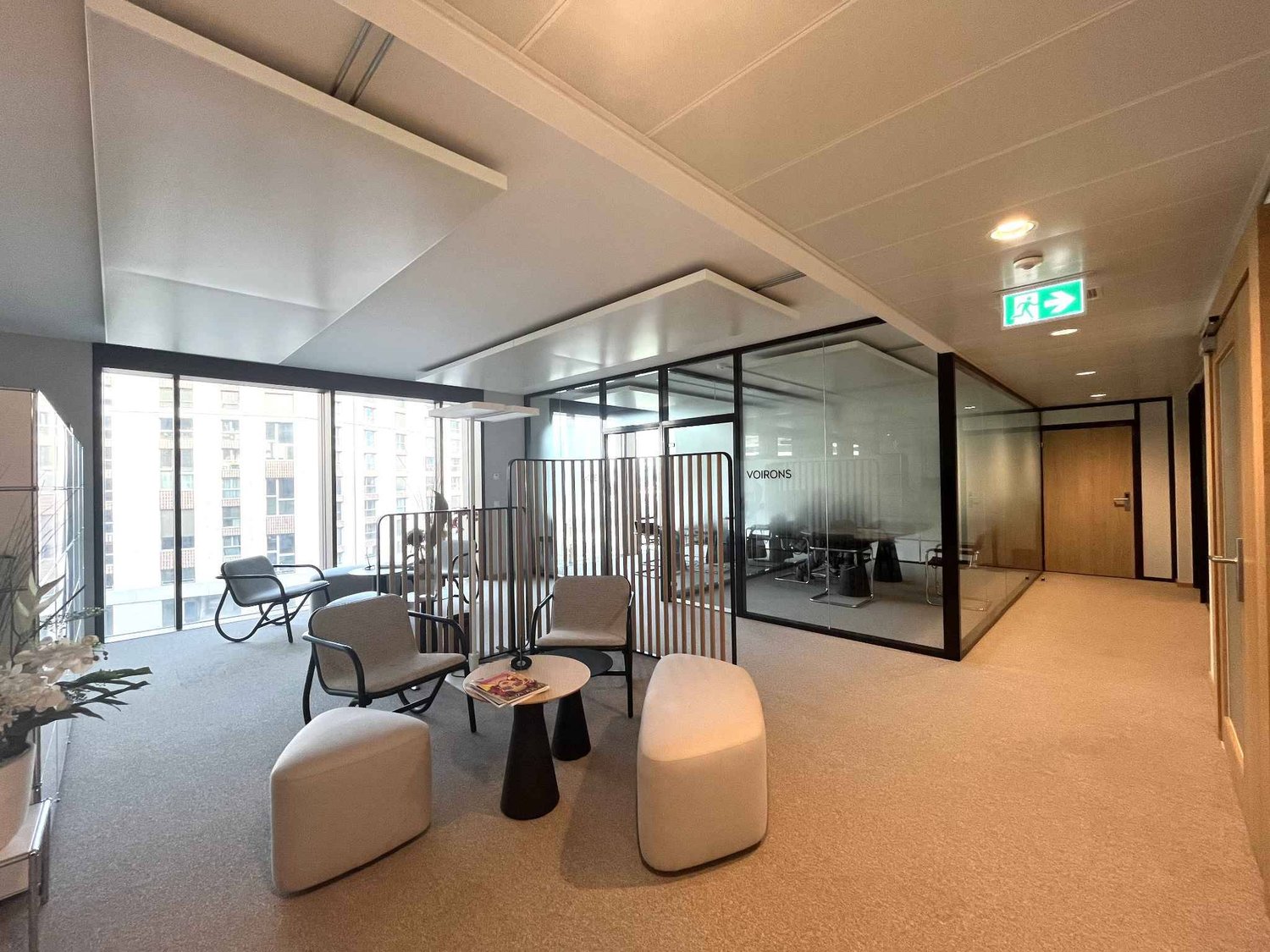 600m² office