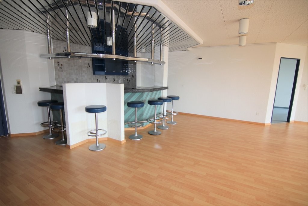 227m² office