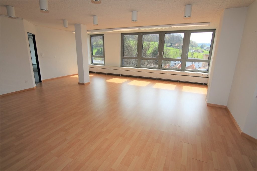 227m² office