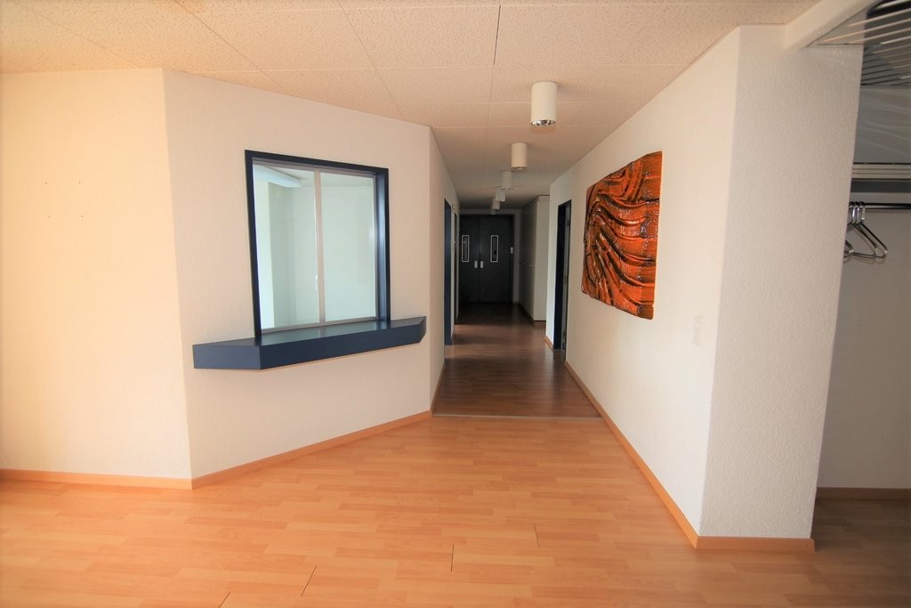 227m² office
