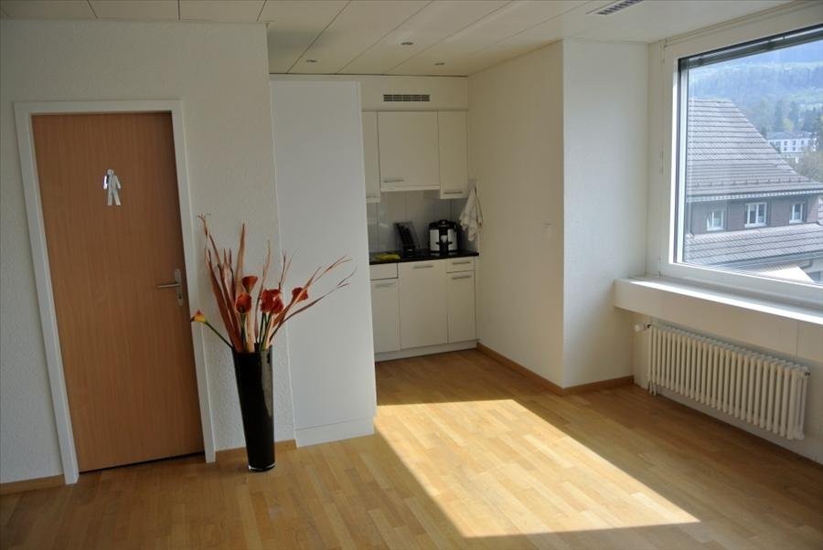 91m² office
