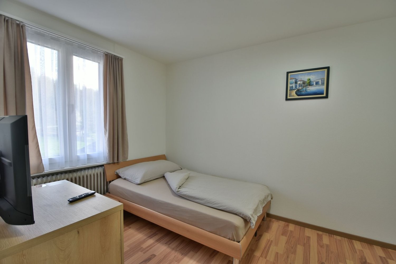 1 room single room