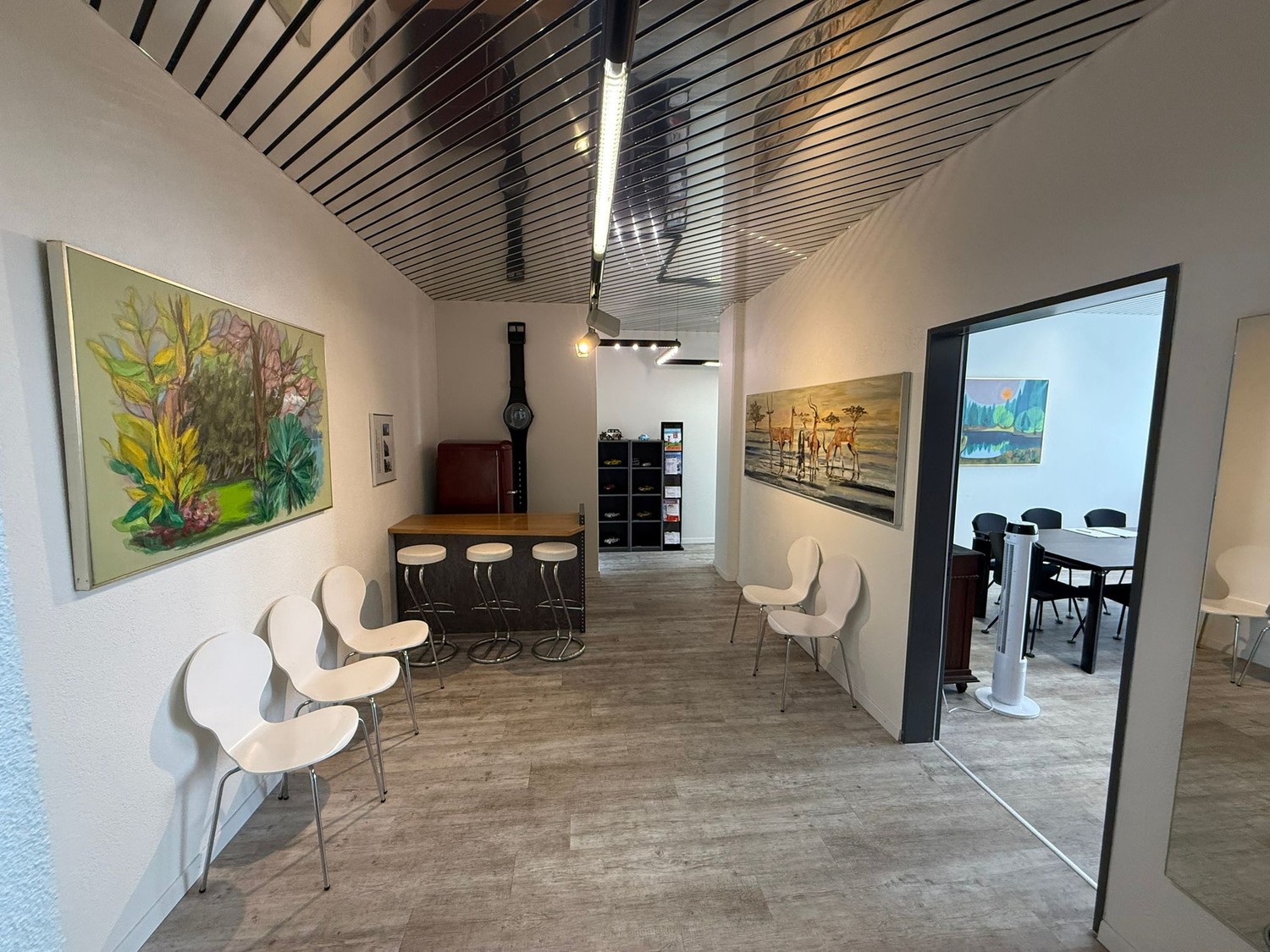 150m² commercial