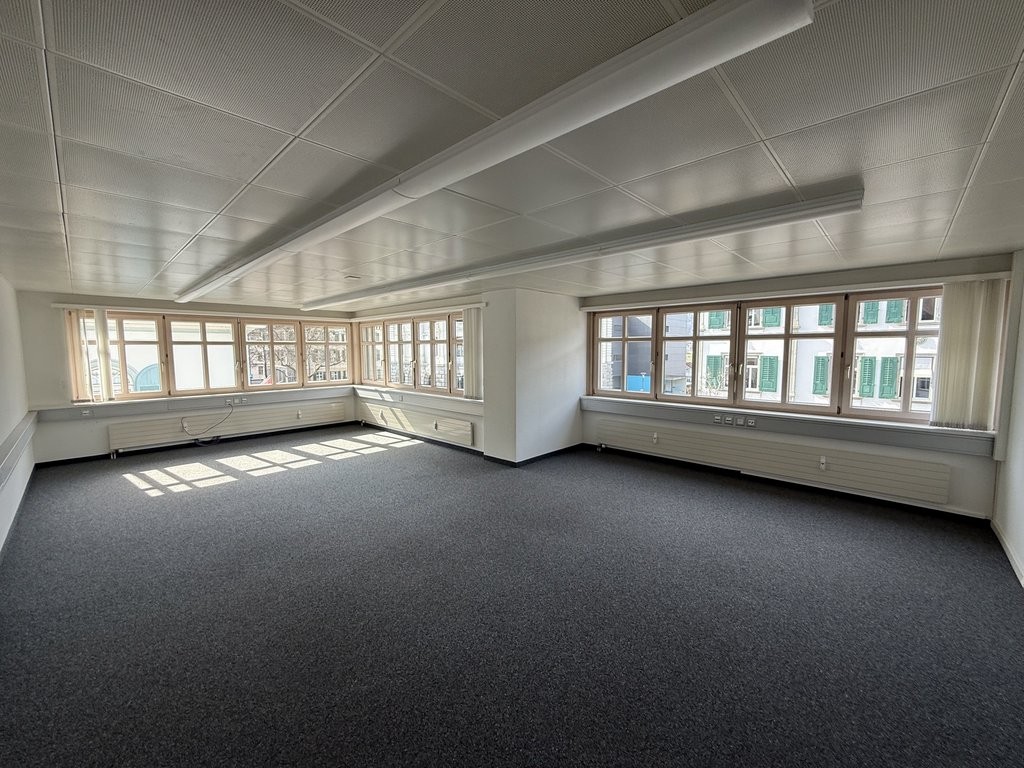 118m² office