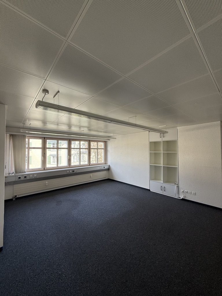 118m² office